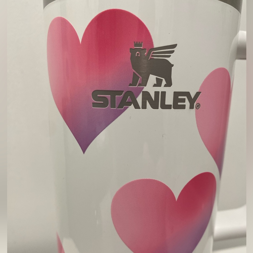 Stanley - 2026 Valentine’s Day 40oz Flowstate Tumbler (Limited) NEW + Bonus - Picture 5 of 15